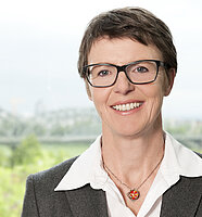 Portrait der Geschäftsführung Dr. Franziska Kuhlmann